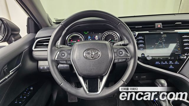 Toyota Camry (XV70) 2.5 XLE Hybrid 2018 — фото 13