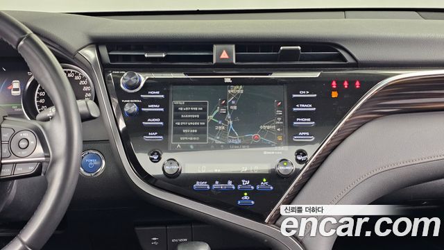 Toyota Camry (XV70) 2.5 XLE Hybrid 2018 — фото 14
