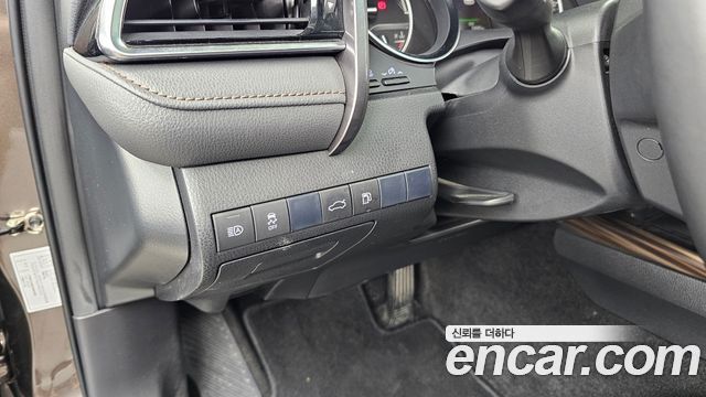 Toyota Camry (XV70) 2.5 XLE Hybrid 2018 — фото 16