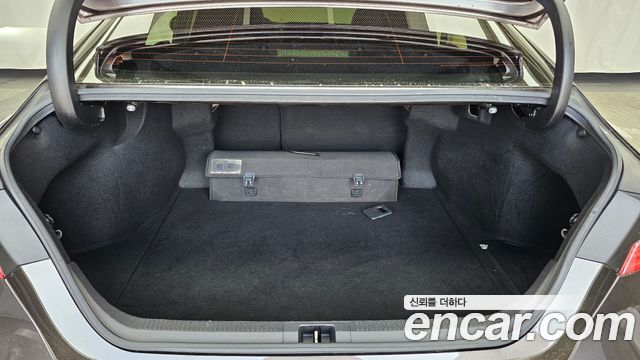 Toyota Camry (XV70) 2.5 XLE Hybrid 2018 — фото 20