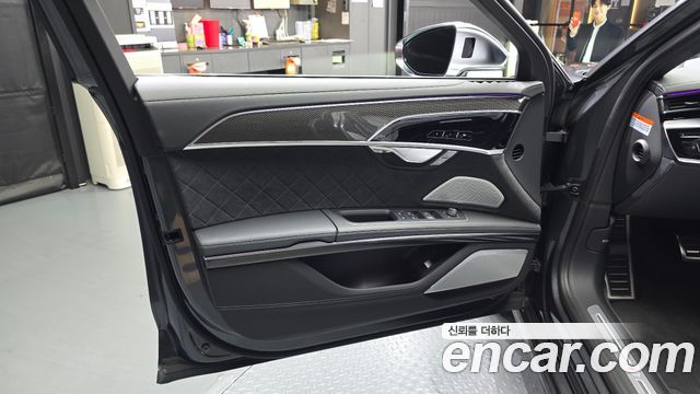 Audi S8 (D5) 4.0 TFSI Quattro LWB 2025 — фото 24