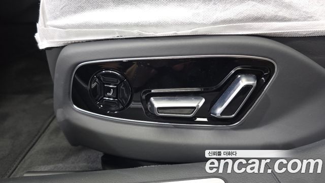 Audi S8 (D5) 4.0 TFSI Quattro LWB 2025 — фото 31