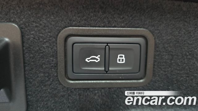 Audi S8 (D5) 4.0 TFSI Quattro LWB 2025 — фото 36