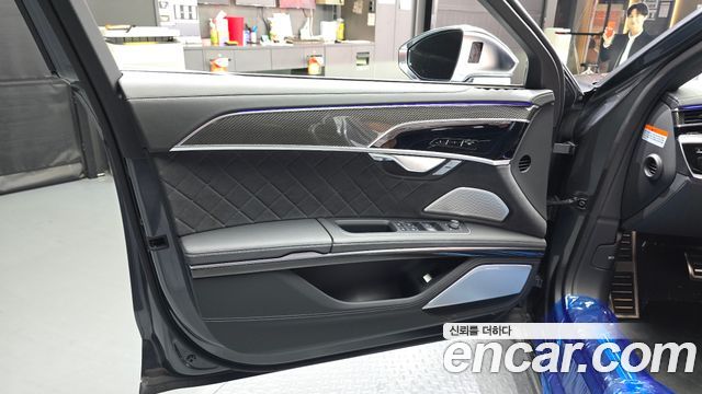 Audi S8 (D5) 4.0 TFSI Quattro LWB 2025 — фото 24