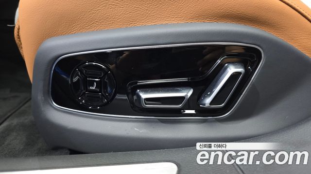 Audi S8 (D5) 4.0 TFSI Quattro LWB 2025 — фото 30