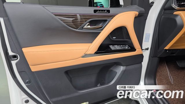 Lexus LX (IV) 700h Luxury 2025 — фото 24