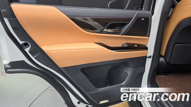 Lexus LX (IV) 700h Luxury 2025 — фото 25