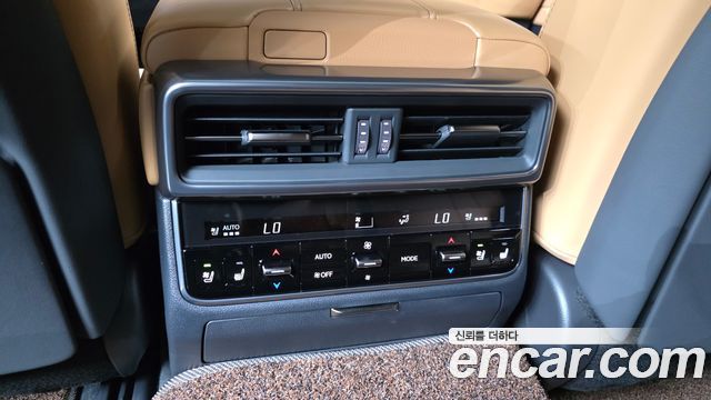 Lexus LX (IV) 700h Luxury 2025 — фото 37