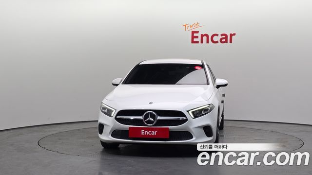Mercedes-Benz A-Class (W177) A250 4MATIC Sedan 2020 — фото 3