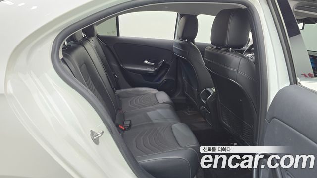 Mercedes-Benz A-Class (W177) A250 4MATIC Sedan 2020 — фото 12