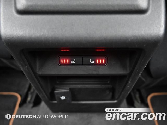 Land Rover Discovery Sport 2.0 TD4 HSE Luxury 2019 — фото 20