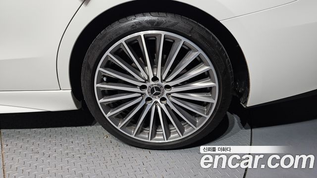 Mercedes-Benz C-Class (W206) C300 4MATIC AMG Line 2023 — фото 21
