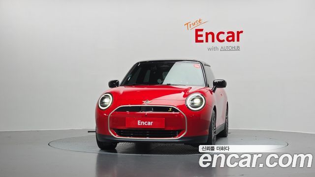 MINI Cooper Electric (IV) SE Favoured 2024 — фото 3