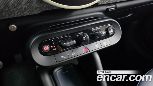 MINI Cooper Electric (IV) SE Favoured 2024 — фото 9