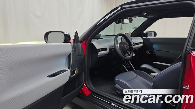 MINI Cooper Electric (IV) SE Favoured 2024 — фото 10