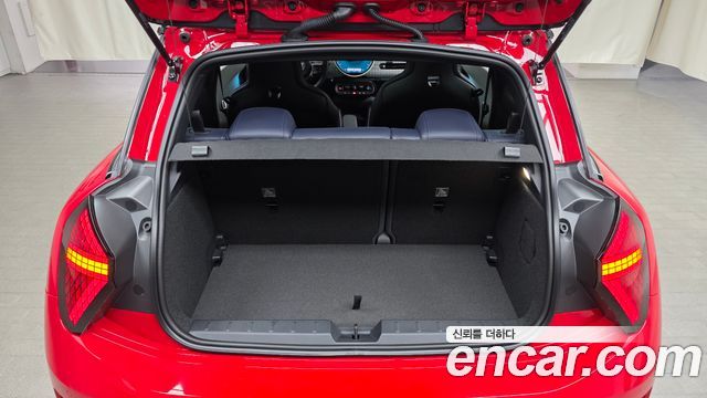MINI Cooper Electric (IV) SE Favoured 2024 — фото 17