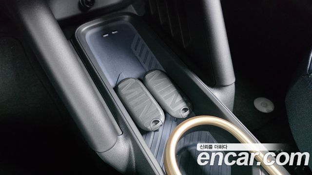 MINI Cooper Electric (IV) SE Favoured 2024 — фото 27
