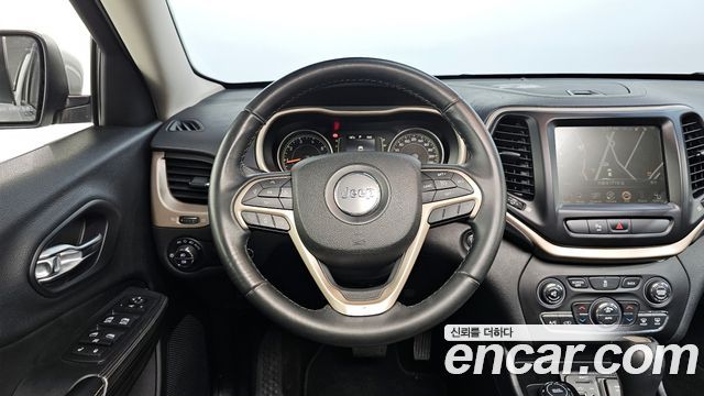 Jeep Cherokee (KL) 2.4 Longitude AWD 2015 — фото 13