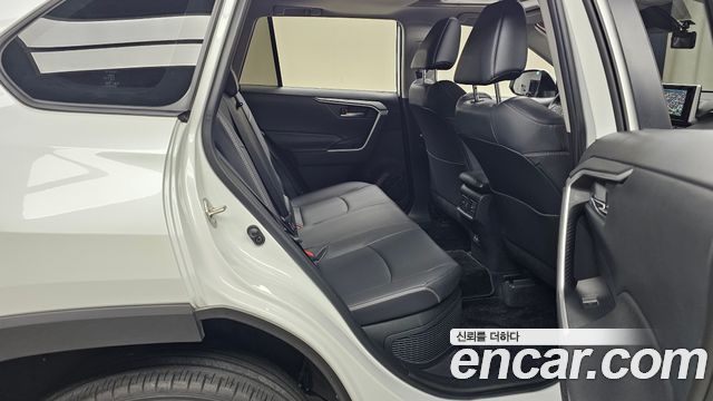 Toyota RAV4 (V) 2.5 2WD Hybrid XLE 2024 — фото 15