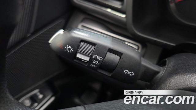 KG Mobility (SsangYong) Very New Tivoli Gasoline 1.5 2WD V1 2020 — фото 18