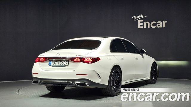Mercedes-Benz E-Class (W214) E300 4MATIC AMG Line 2025 — фото 2