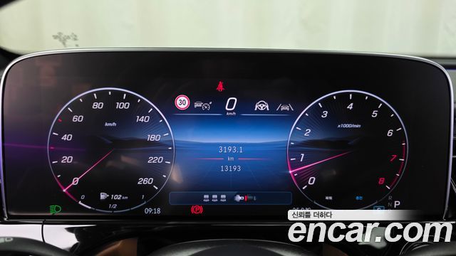 Mercedes-Benz E-Class (W214) E300 4MATIC AMG Line 2025 — фото 8