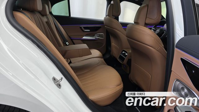 Mercedes-Benz E-Class (W214) E300 4MATIC AMG Line 2025 — фото 11