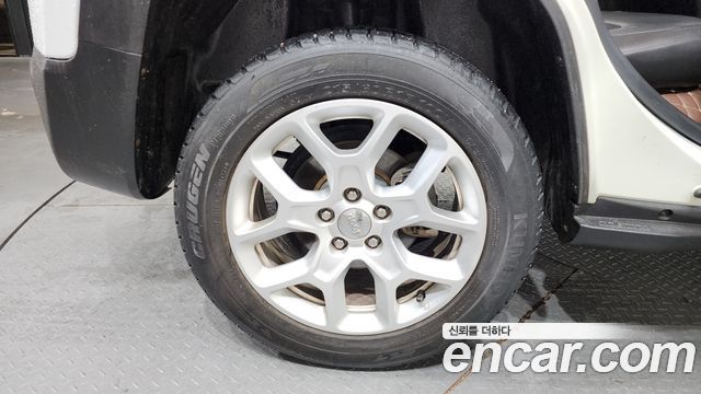 Jeep Renegade 2.0 Diesel Longitude AWD 2015 — фото 5