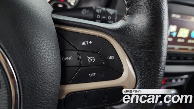 Jeep Renegade 2.0 Diesel Longitude AWD 2015 — фото 18