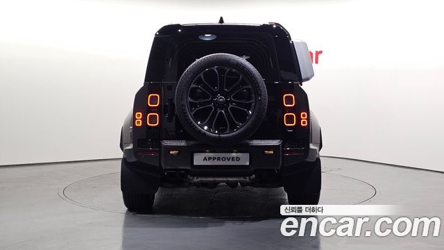 Land Rover Defender (L663) 110 P635 Octa 2025 — фото 6