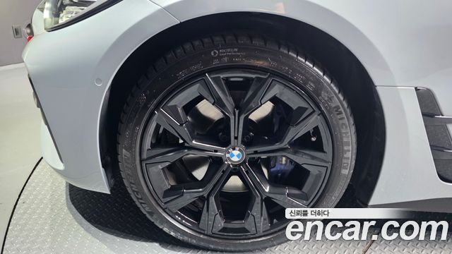 BMW 4 Series (G22) 420i M Sport Performance Gran Coupe 2024 — фото 5