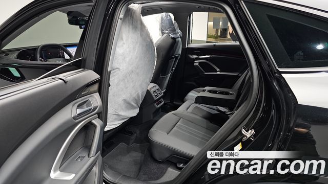Audi Q5 (80A) 40 TFSI Quattro Sportback S Line 2025 — фото 12