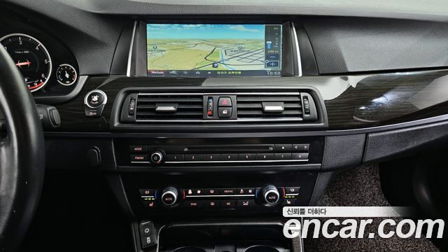 BMW 5 Series (F10) 520d xDrive Luxury 2014 — фото 14