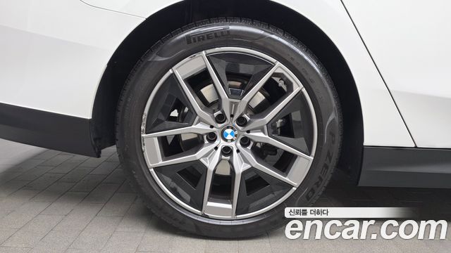 BMW 5 Series (G60) 530i xDrive 2024 — фото 5