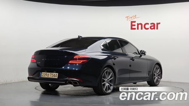 Genesis G70 Gasoline 2.0T 2WD 2022 — фото 2