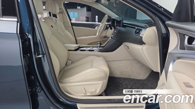 Genesis G70 Gasoline 2.0T 2WD 2022 — фото 15