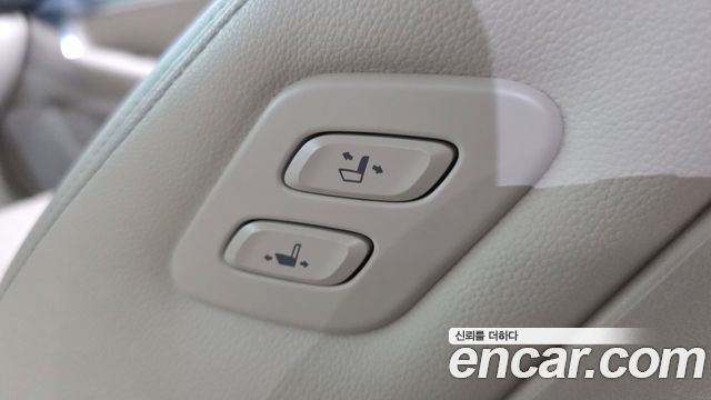 Genesis G70 Gasoline 2.0T 2WD 2022 — фото 21