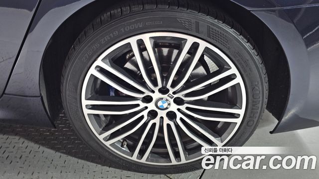 BMW 5 Series (G30) 530i M Sport Package Plus 2019 — фото 21