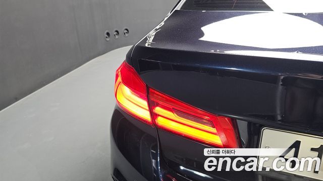 BMW 5 Series (G30) 530i M Sport Package Plus 2019 — фото 23