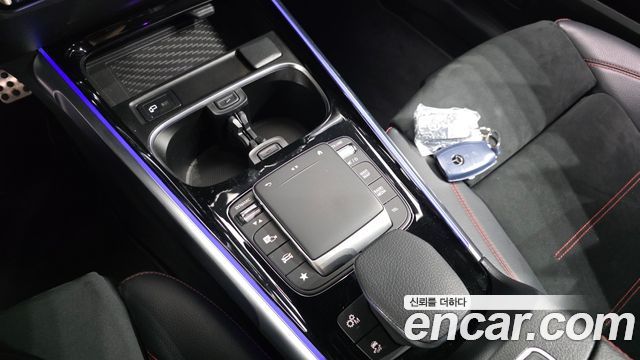 Mercedes-Benz GLB-Class (X247) AMG GLB35 4MATIC 2021 — фото 22