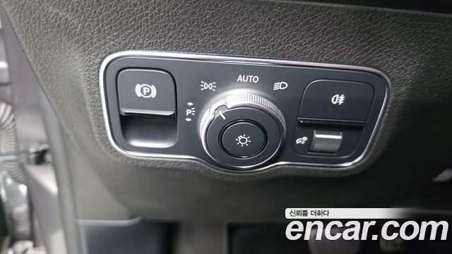 Mercedes-Benz GLB-Class (X247) AMG GLB35 4MATIC 2021 — фото 24