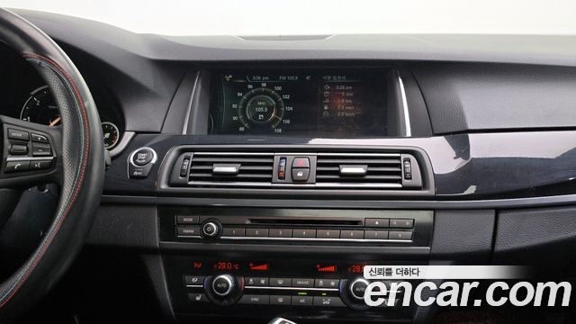 BMW 5 Series (F10) 520d xDrive 2014 — фото 14