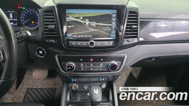 KG Mobility (SsangYong) Rexton Sports Khan Diesel 2.2 4WD Prestige (Leaf) 2021 — фото 16