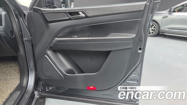 KG Mobility (SsangYong) Rexton Sports Khan Diesel 2.2 4WD Prestige (Leaf) 2021 — фото 25