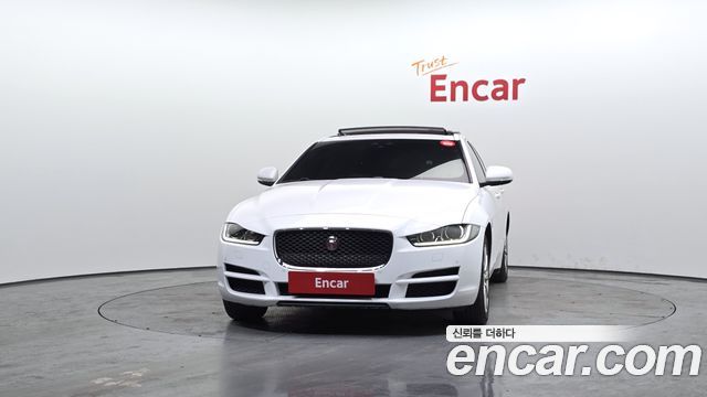 Jaguar XE 20d Perstige AWD 2017 — фото 3
