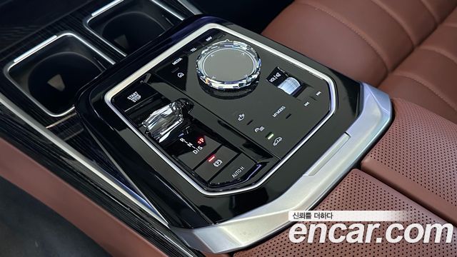 BMW 7 Series (G70) 740d xDrive M Sport 2025 — фото 9