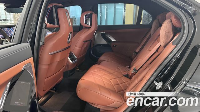 BMW 7 Series (G70) 740d xDrive M Sport 2025 — фото 10
