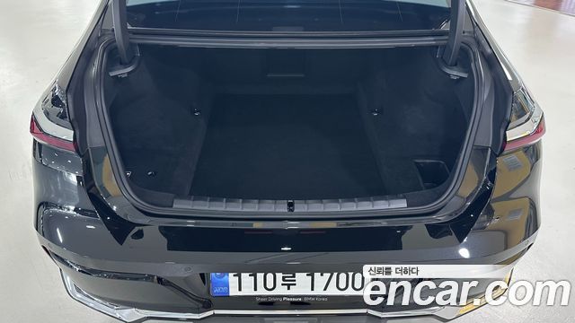 BMW 7 Series (G70) 740d xDrive M Sport 2025 — фото 23
