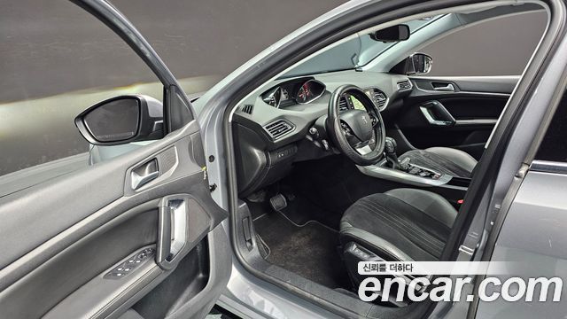 Peugeot 308 (II) 2.0 BlueHDi Feline 2015 — фото 10