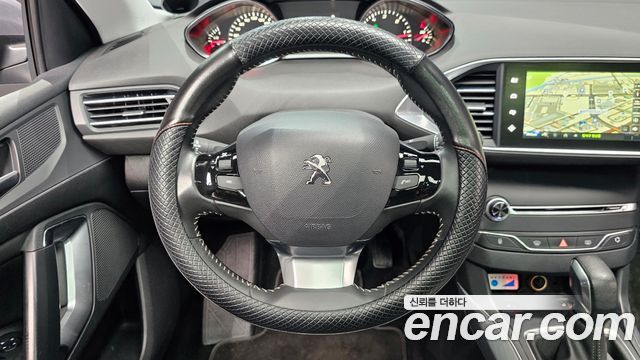 Peugeot 308 (II) 2.0 BlueHDi Feline 2015 — фото 15